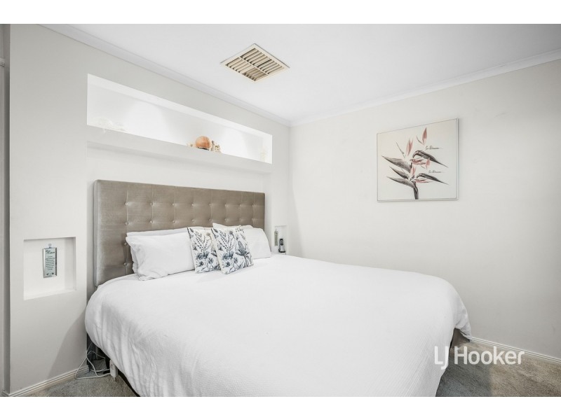 2 Graf Way, Point Cook VIC 3030