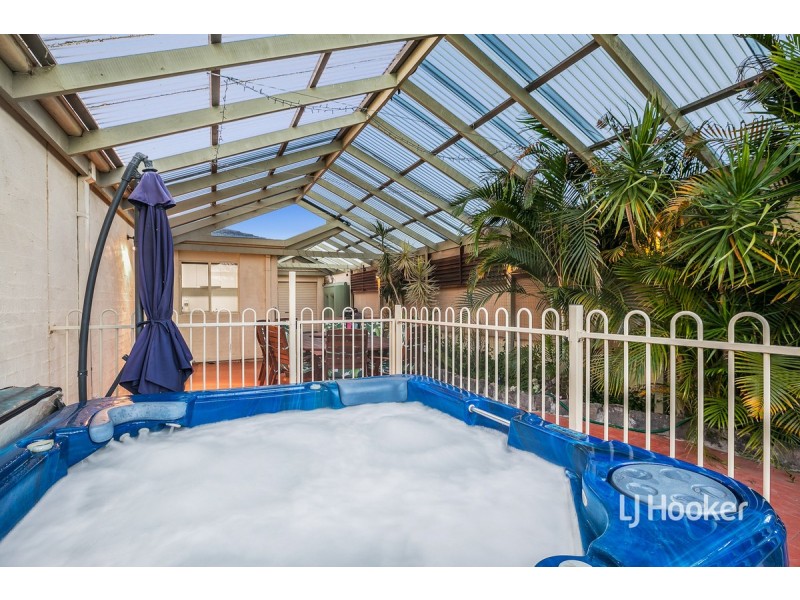 2 Graf Way, Point Cook VIC 3030