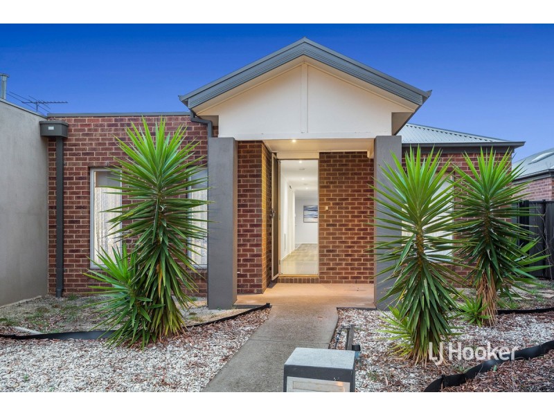 74 Miles Franklin Boulevard, Point Cook VIC 3030