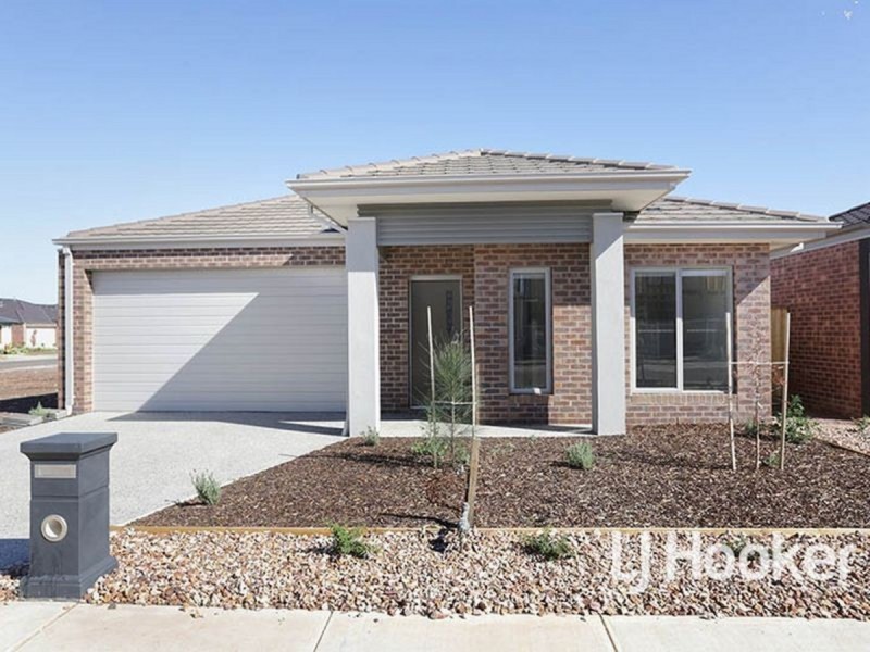 70 Waterhaven Boulevard, Point Cook VIC 3030