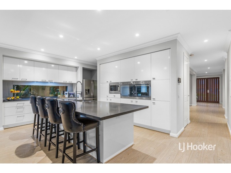 170 Tom Roberts Parade, Point Cook VIC 3030