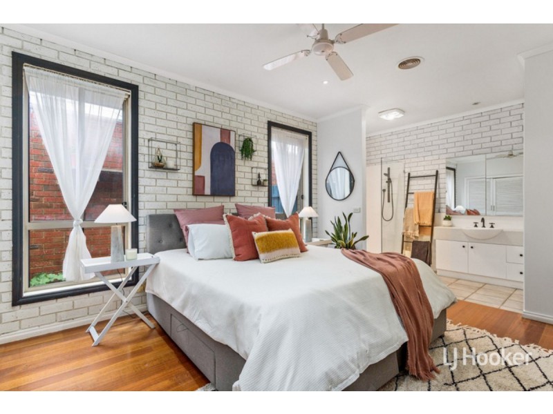 16 Fleming Avenue., Seabrook VIC 3028