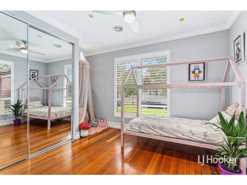 16 Fleming Avenue., Seabrook VIC 3028