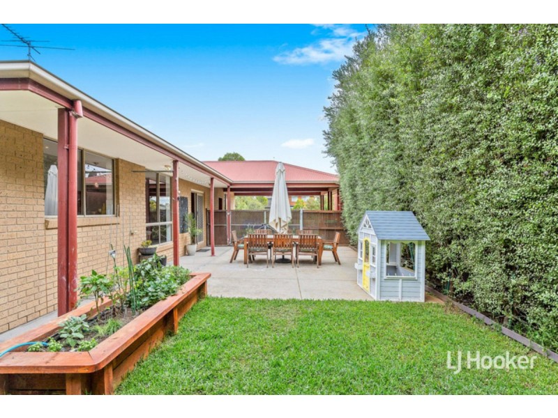 16 Fleming Avenue., Seabrook VIC 3028