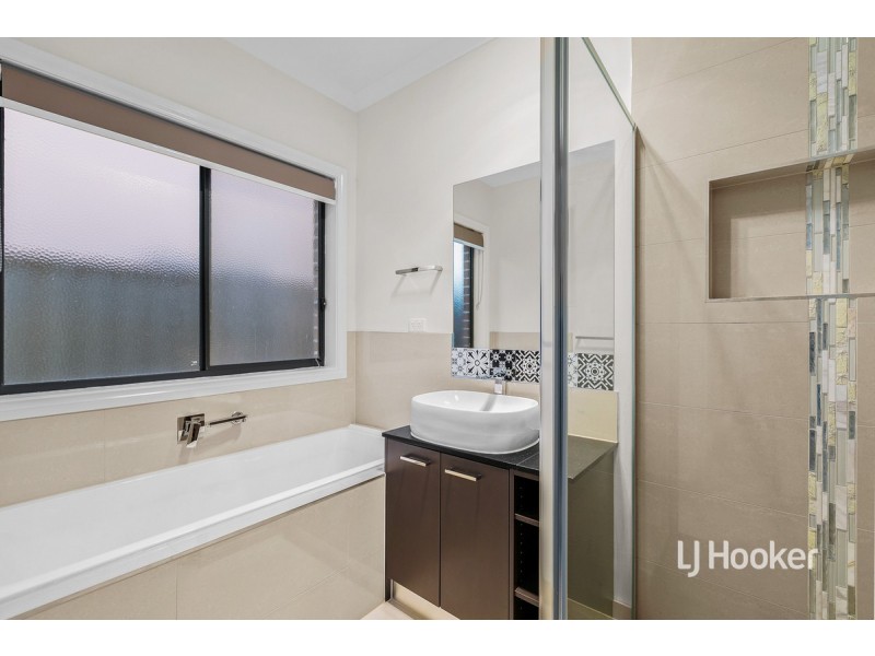 3 Hillcrest Parade, Tarneit VIC 3029