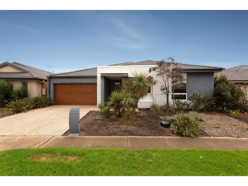 5 Penshurst Avenue, Williams Landing VIC 3027