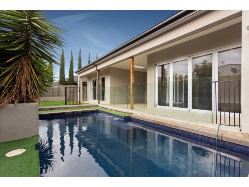 5 Penshurst Avenue, Williams Landing VIC 3027