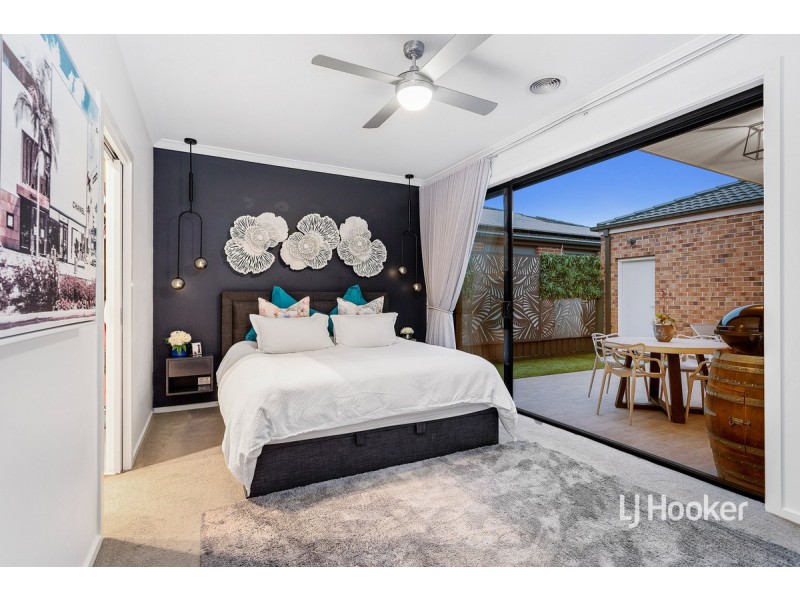 11 Parkstone Crescent, Point Cook VIC 3030