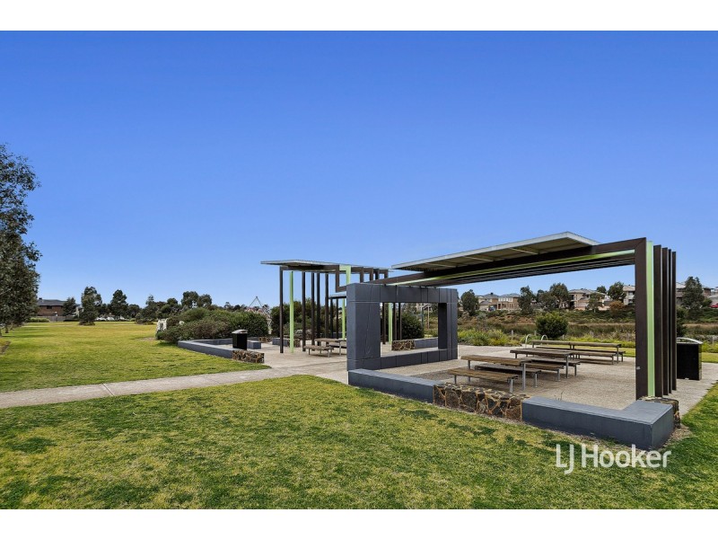 11 Parkstone Crescent, Point Cook VIC 3030