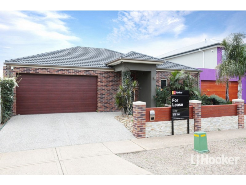 10 Cordner Way, Point Cook VIC 3030