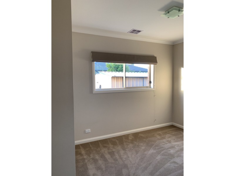 10 Cordner Way, Point Cook VIC 3030