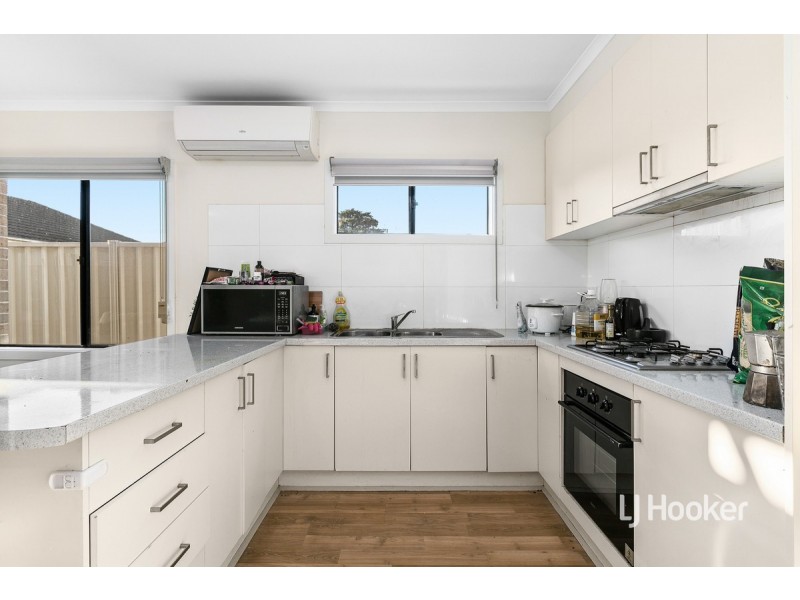 1/22 Golden Avenue, Werribee VIC 3030