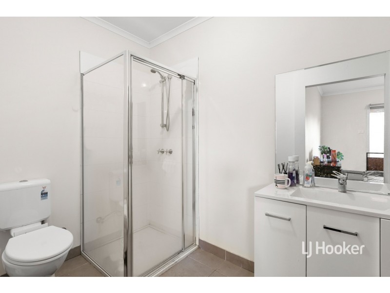 1/22 Golden Avenue, Werribee VIC 3030