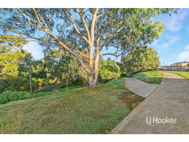 1/22 Golden Avenue, Werribee VIC 3030