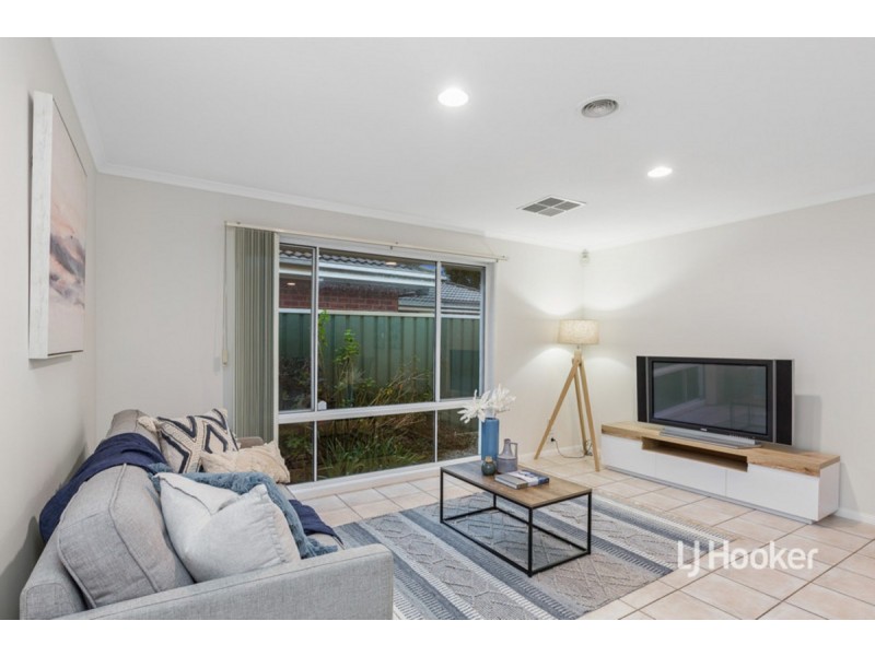 4 Dalkeith Drive, Point Cook VIC 3030