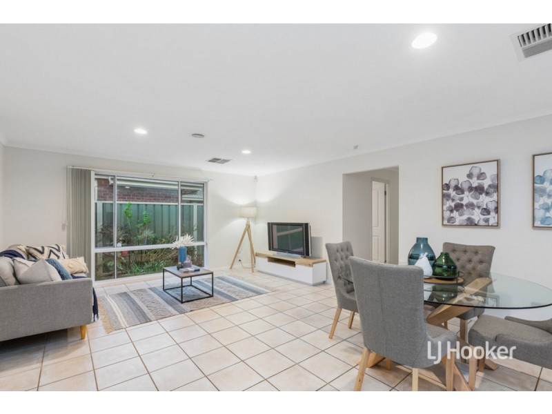 4 Dalkeith Drive, Point Cook VIC 3030