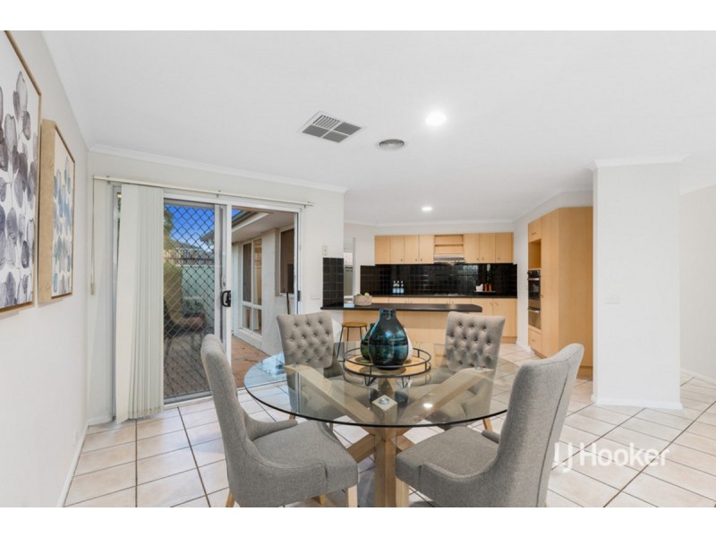 4 Dalkeith Drive, Point Cook VIC 3030