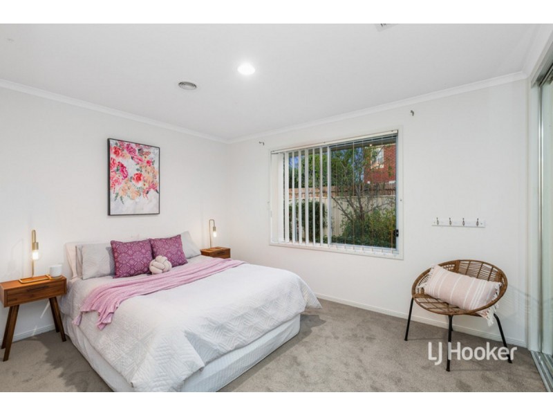 4 Dalkeith Drive, Point Cook VIC 3030