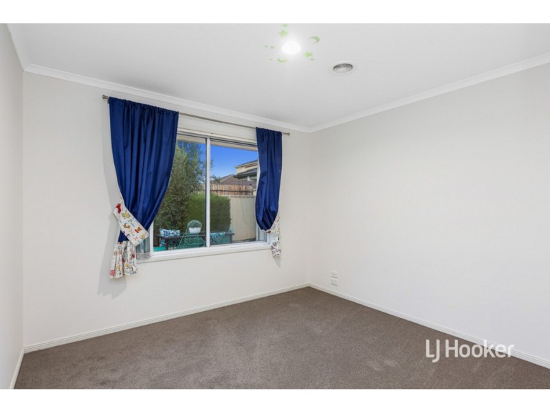 4 Dalkeith Drive, Point Cook VIC 3030