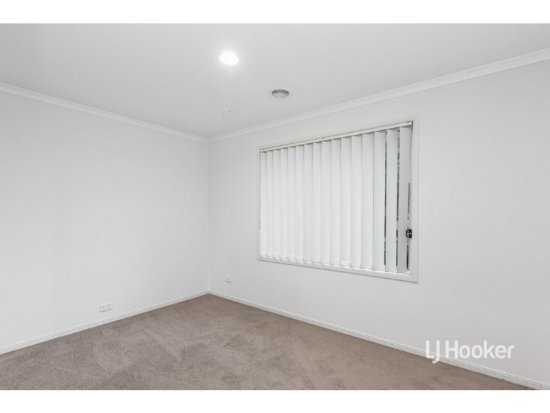 4 Dalkeith Drive, Point Cook VIC 3030