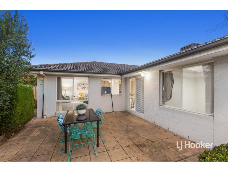 4 Dalkeith Drive, Point Cook VIC 3030