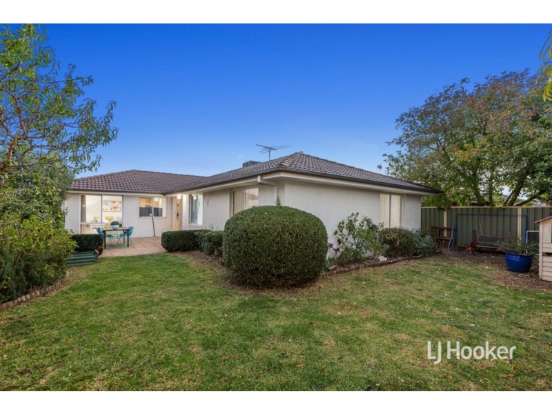 4 Dalkeith Drive, Point Cook VIC 3030