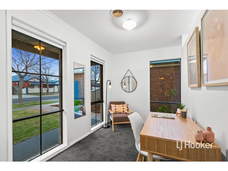 8 Hanna Street, Point Cook VIC 3030