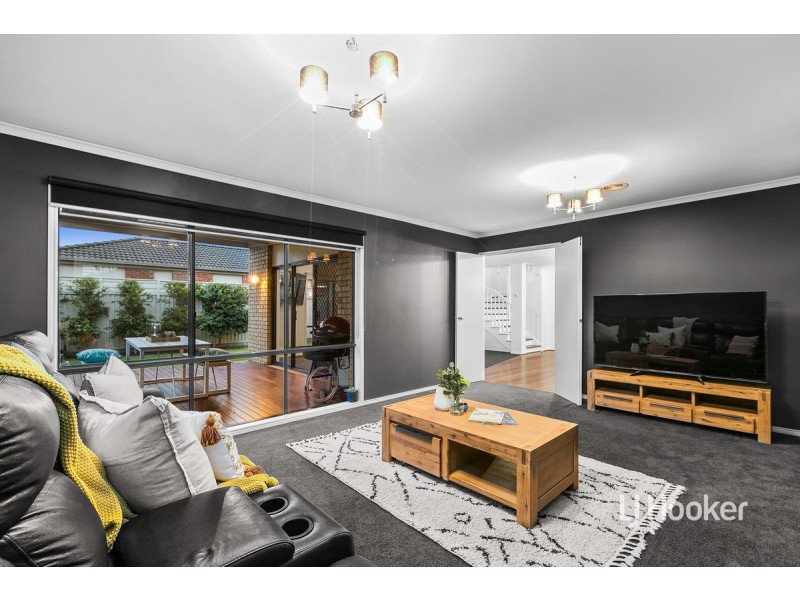 8 Hanna Street, Point Cook VIC 3030