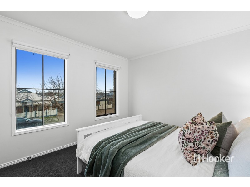 8 Hanna Street, Point Cook VIC 3030