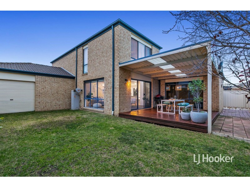 8 Hanna Street, Point Cook VIC 3030