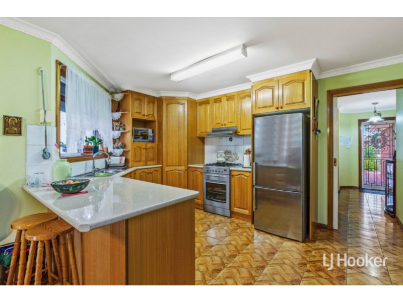 2 George Benjamin Court, Seabrook VIC 3028