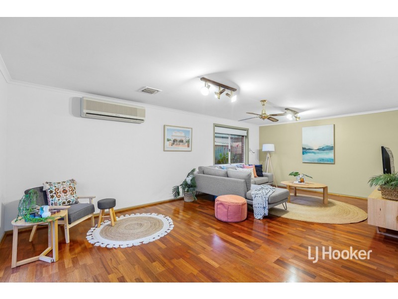 26 Sommers Drive, Altona Meadows VIC 3028