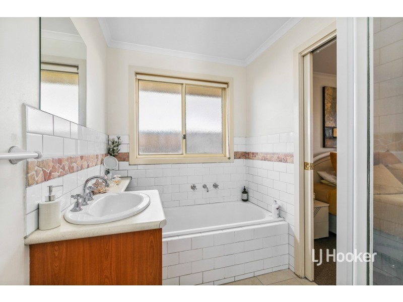 1/2 & 2/2 Cooper Street, Hoppers Crossing VIC 3029