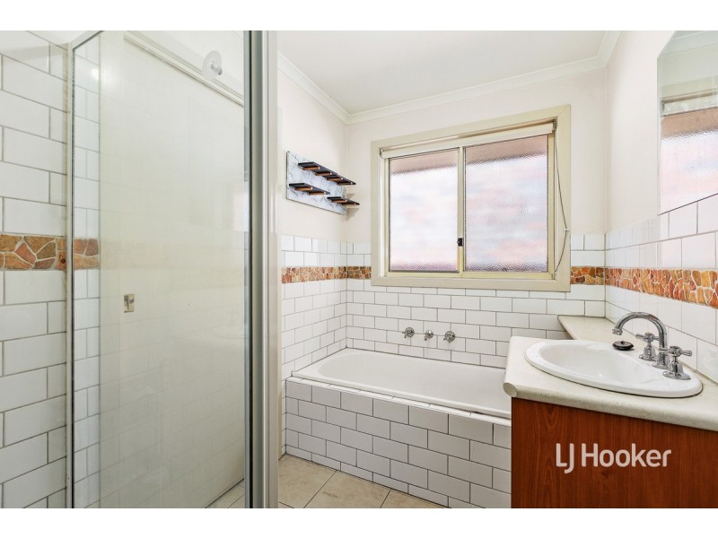 1/2 & 2/2 Cooper Street, Hoppers Crossing VIC 3029