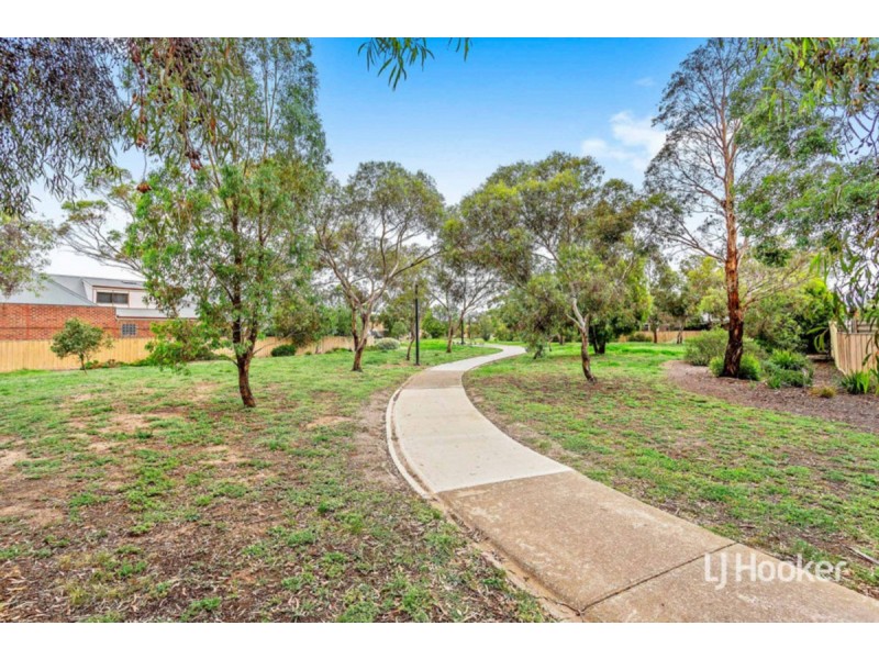 16 Fleming Avenue.., Seabrook VIC 3028