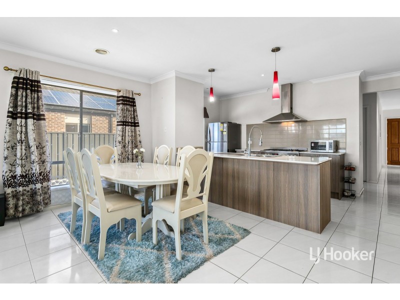 65 James Melrose Drive, Brookfield VIC 3338