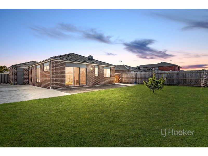 65 James Melrose Drive, Brookfield VIC 3338