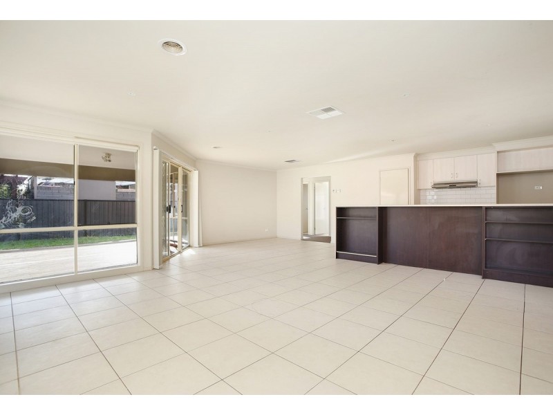 44 Drysdale Crescent, Point Cook VIC 3030