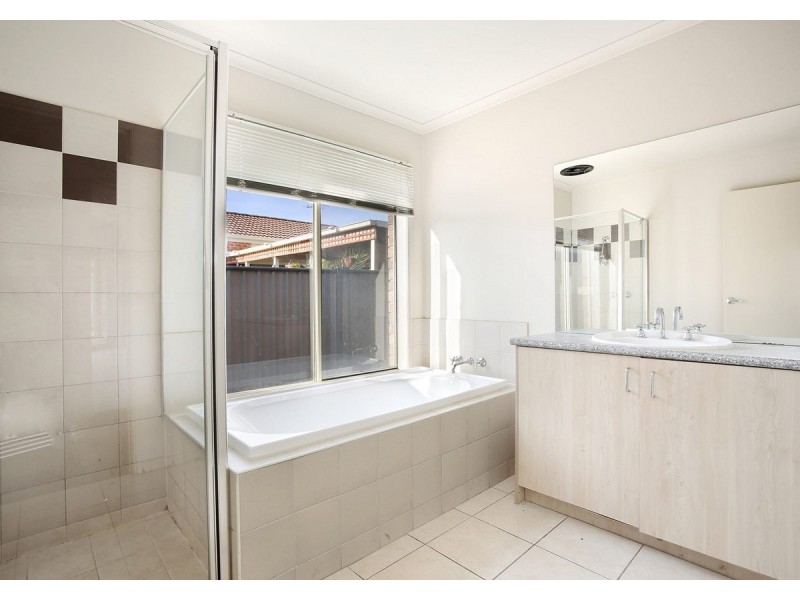 44 Drysdale Crescent, Point Cook VIC 3030