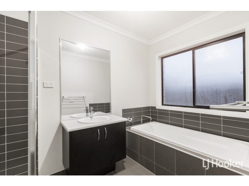 17 Adventure Way, Point Cook VIC 3030