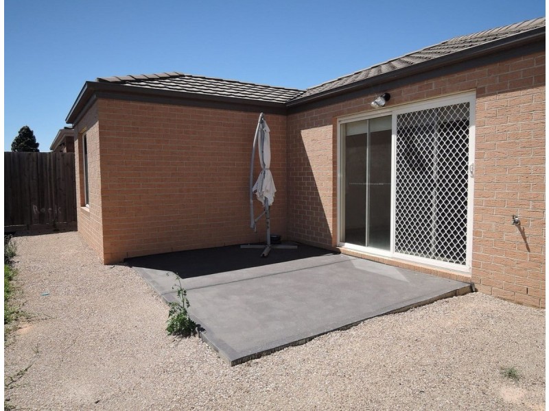 12 Fatham Drive, Wyndham Vale VIC 3024