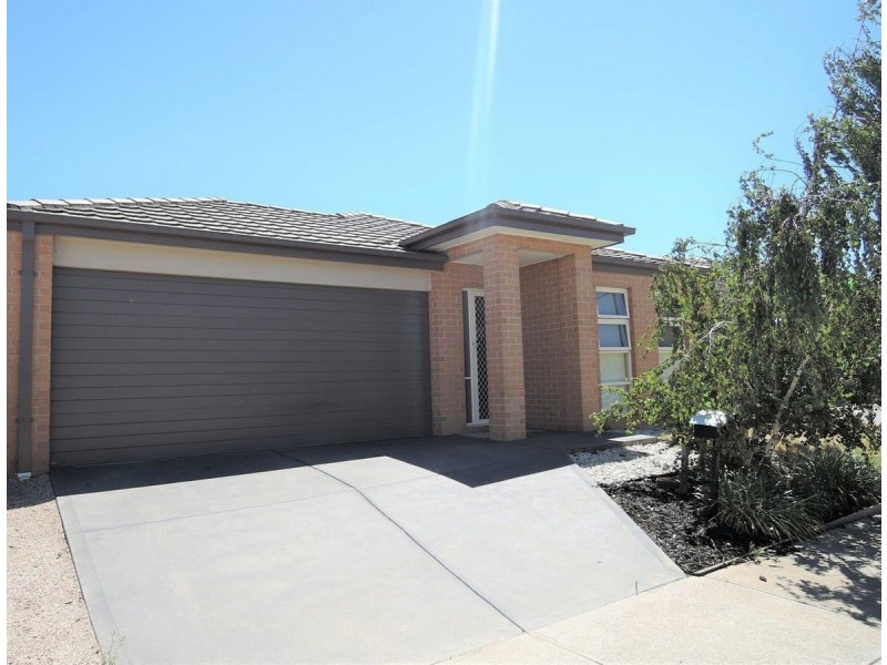 12 Fatham Drive, Wyndham Vale VIC 3024