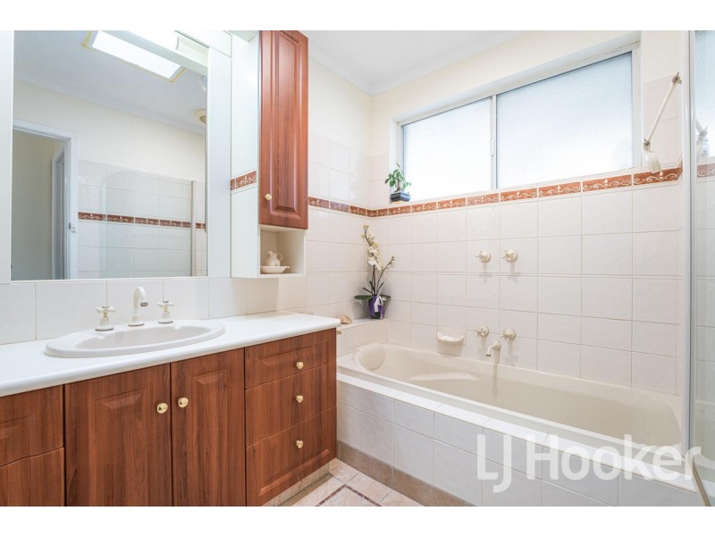 24 Warrenwood Avenue, Hoppers Crossing VIC 3029