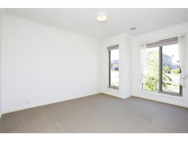 13 Design Drive, Point Cook VIC 3030