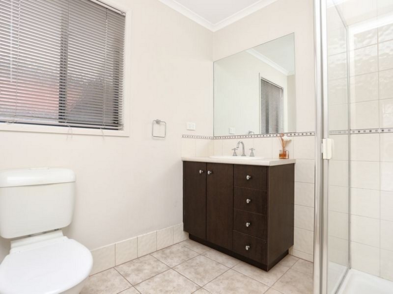 9 Lindsay Gardens., Point Cook VIC 3030