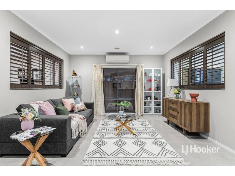 12 Halifax Court, Point Cook VIC 3030