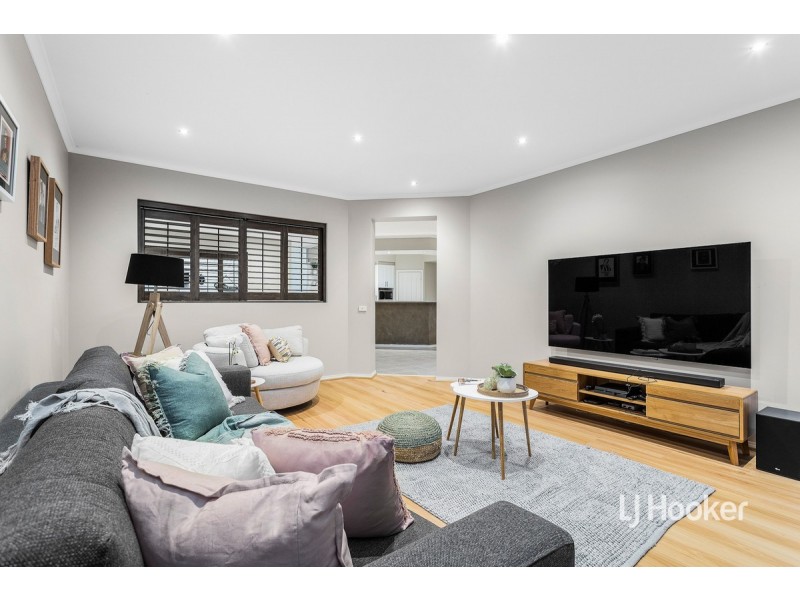 12 Halifax Court, Point Cook VIC 3030