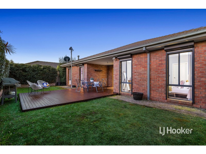 12 Halifax Court, Point Cook VIC 3030