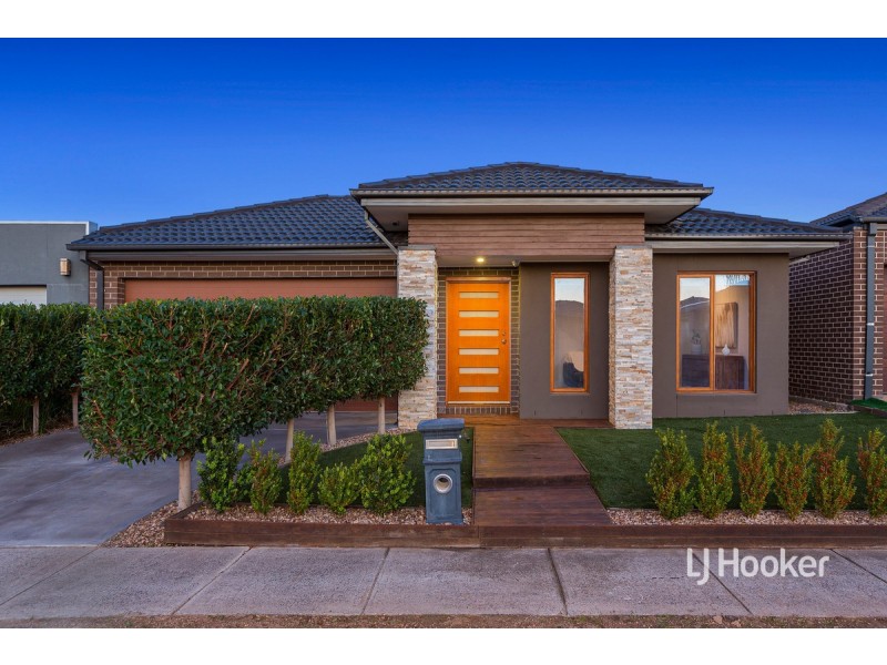 15 Pier Way, Point Cook VIC 3030