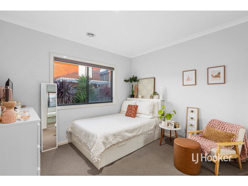 15 Pier Way, Point Cook VIC 3030